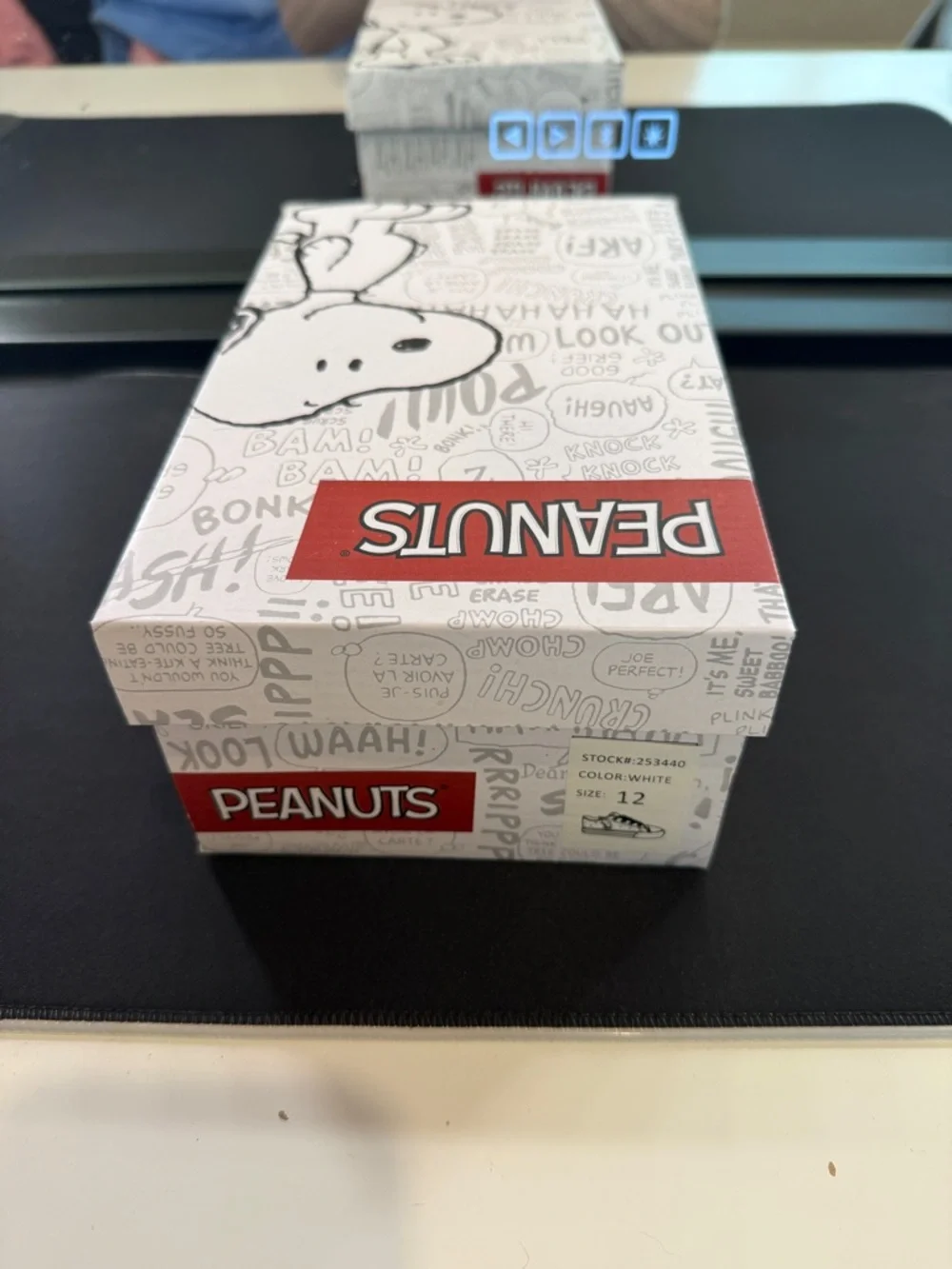 Peanuts Snoopy Hearts White Canvas Sneakers Shoes Kids Girls Size 12 New in Box